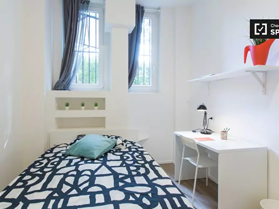 Immagine 3 di Camera condivisa in affitto  in Via Alessandro Milesi a Milano