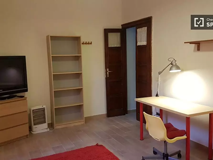 Immagine 17 di Appartamento in affitto  in Via Giacomo Savarese a Napoli