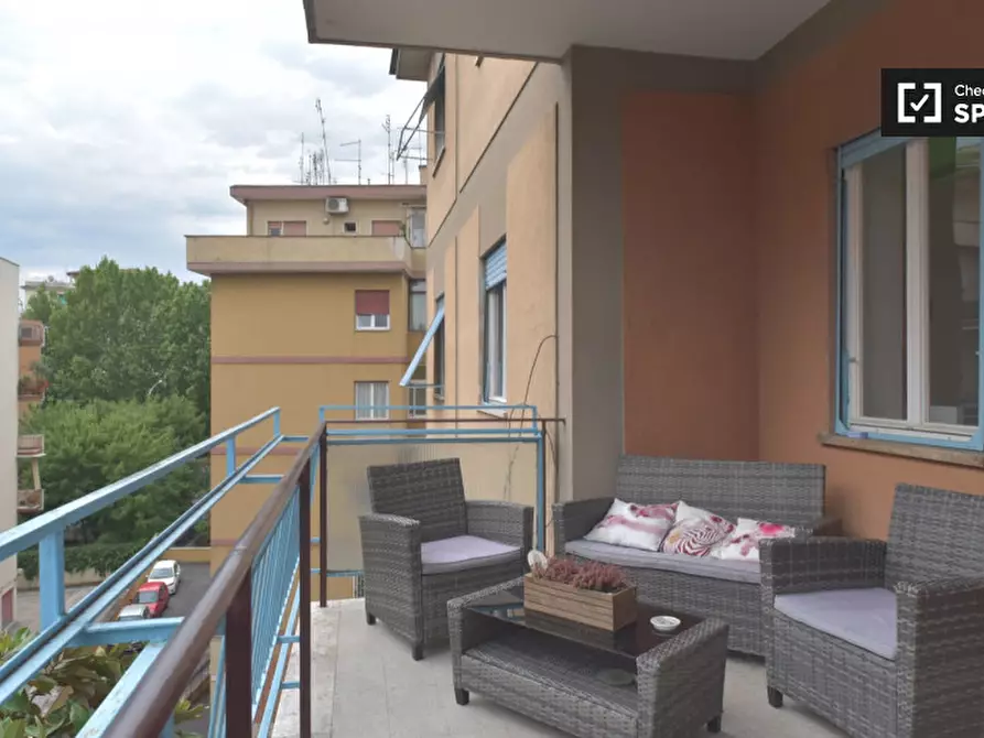 Immagine 17 di Camera condivisa in affitto  in Via Filippo Eredia a Roma