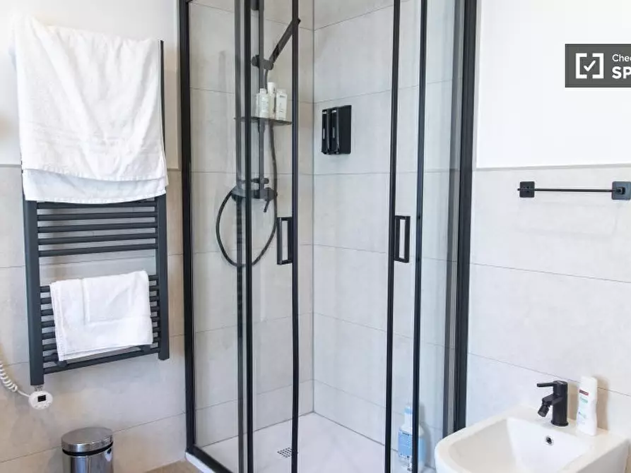 Immagine 4 di Camera condivisa in affitto  in Via Innocenzo XI a Roma