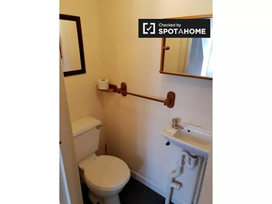 Immagine 6 di Ufficio in affitto  in Flat a Brent