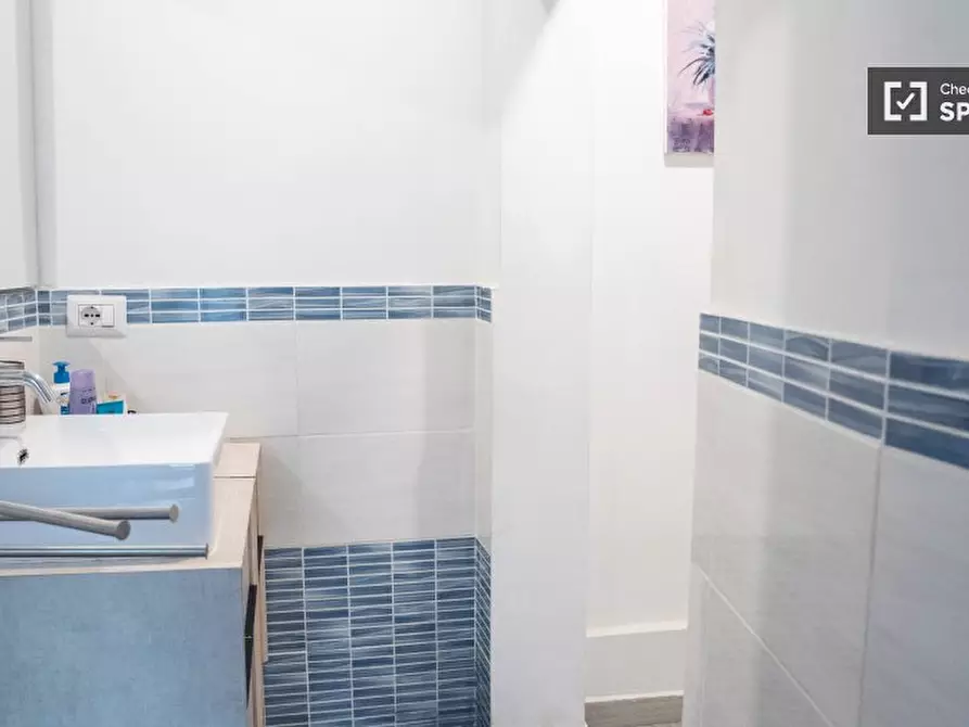 Immagine 5 di Appartamento in affitto  in Via degli Orti della Farnesina a Roma