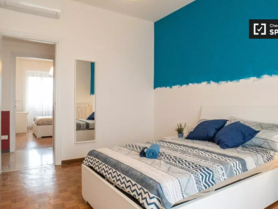 Immagine 2 di Camera condivisa in affitto  in Viale Monza a Milano