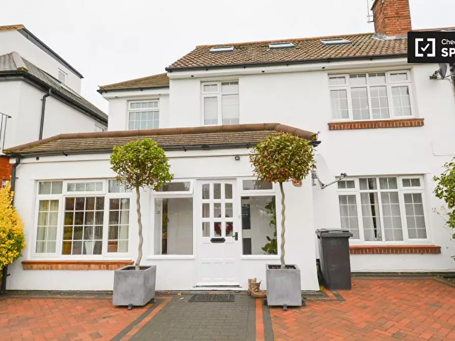 Immagine 10 di Ufficio in affitto  in Burnell Ave, Richmond TW10, UK a Richmond