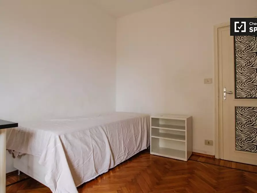 Immagine 2 di Camera condivisa in affitto  in Corso S. Maurizio a Torino