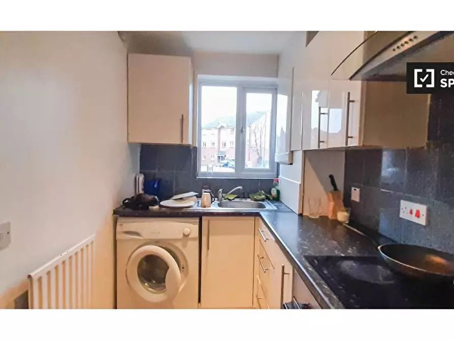 Immagine 8 di Appartamento in affitto  in Goldfinch Rd a Eltham