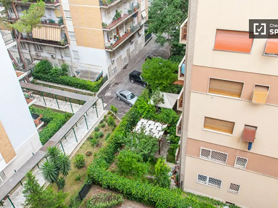 Immagine 12 di Camera condivisa in affitto  in Via Val Padana a Roma