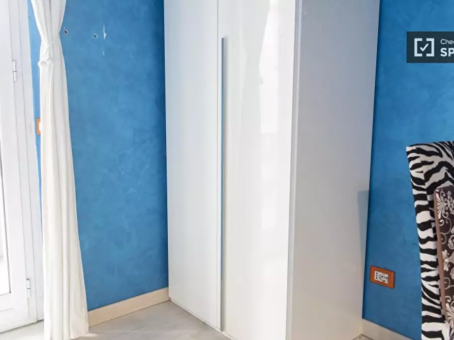 Immagine 8 di Camera condivisa in affitto  in Via dei Campi Flegrei a Roma