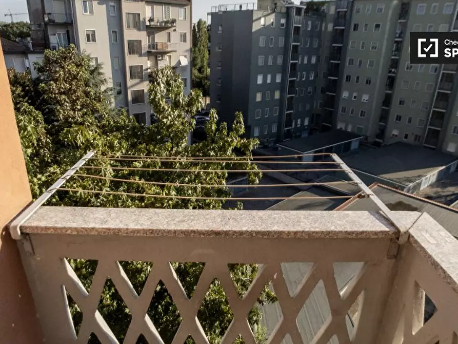 Immagine 8 di Camera condivisa in affitto  in Via Giacomo Antonini a Milano
