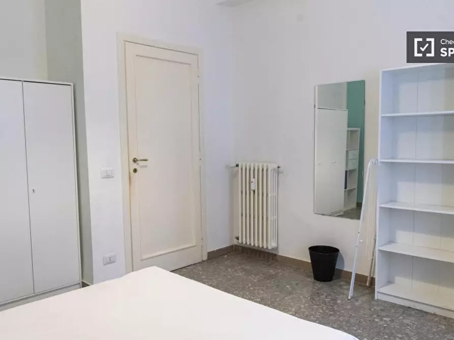 Immagine 3 di Camera condivisa in affitto  in Via Capo Miseno a Roma