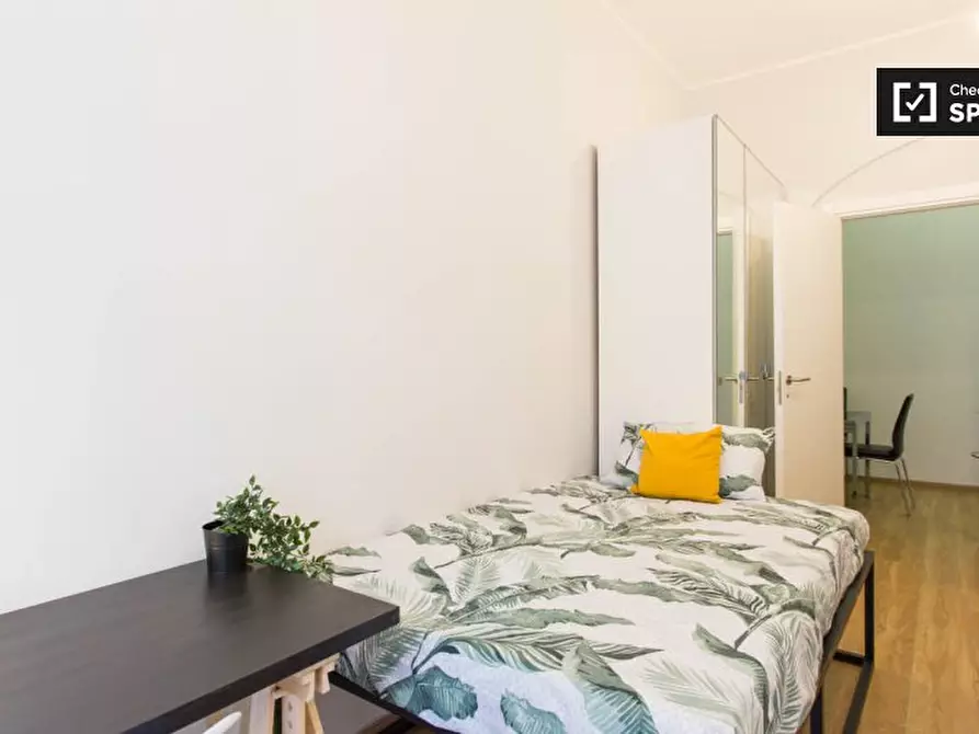 Immagine 4 di Camera condivisa in affitto  in Via Cerva a Milano