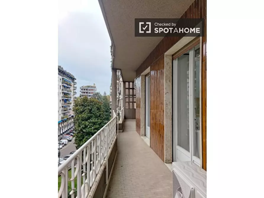 Immagine 5 di Camera condivisa in affitto  in Via Amedeo D'Aosta a Milano