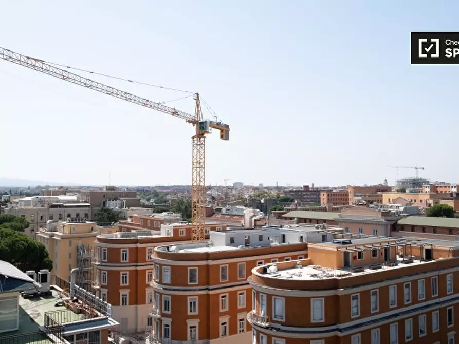 Immagine 6 di Camera condivisa in affitto  in Via Alfonso Borelli a Roma