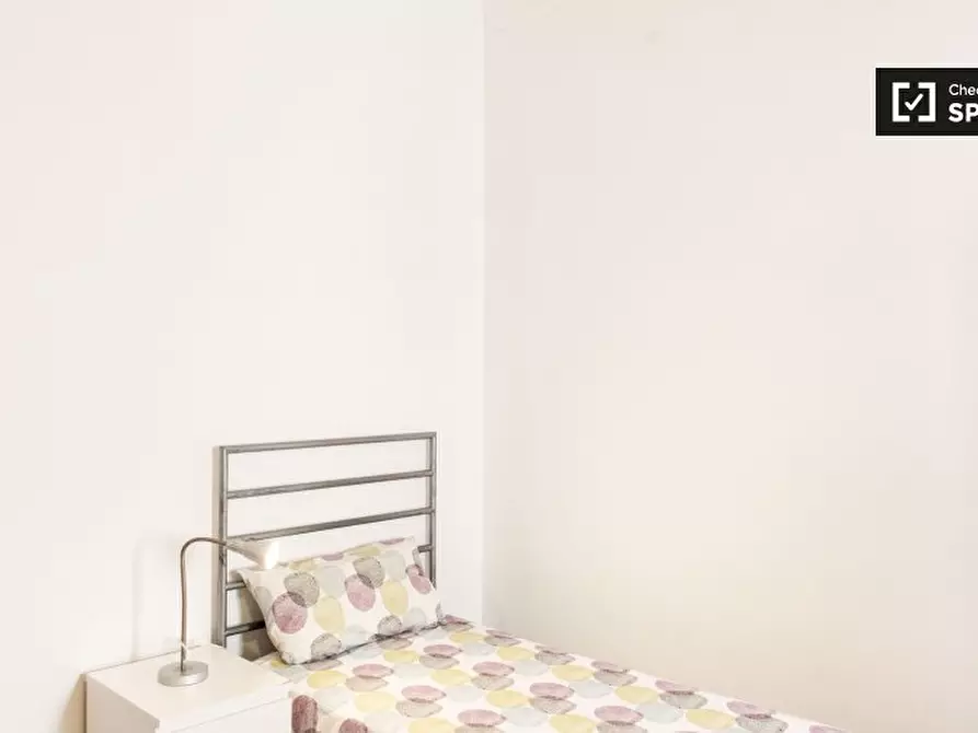 Immagine 6 di Camera condivisa in affitto  in Via Alberto Caroncini, 00197 Roma RM, Italy a Roma