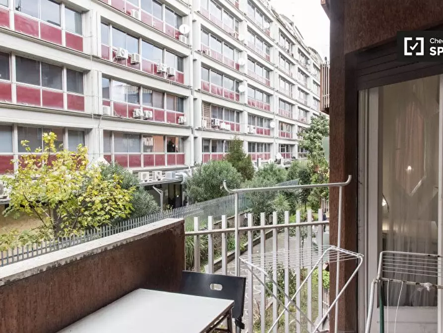 Immagine 7 di Camera condivisa in affitto  in Largo Francesco Anzani a Roma
