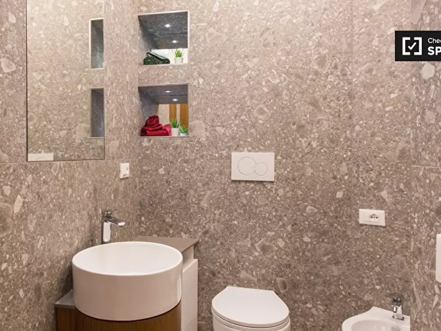 Immagine 12 di Ufficio in affitto  in Corso Italia a Milano