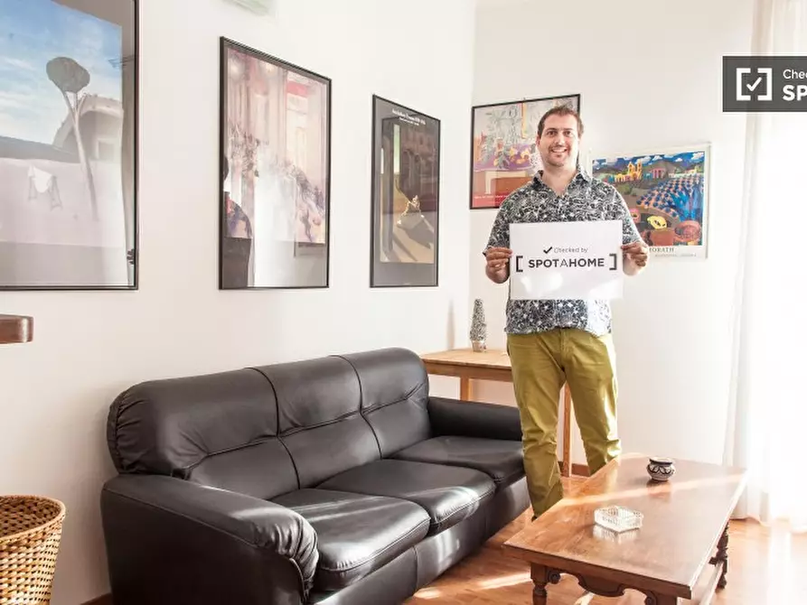 Immagine 18 di Camera condivisa in affitto  in Via del Fontanile Arenato a Roma