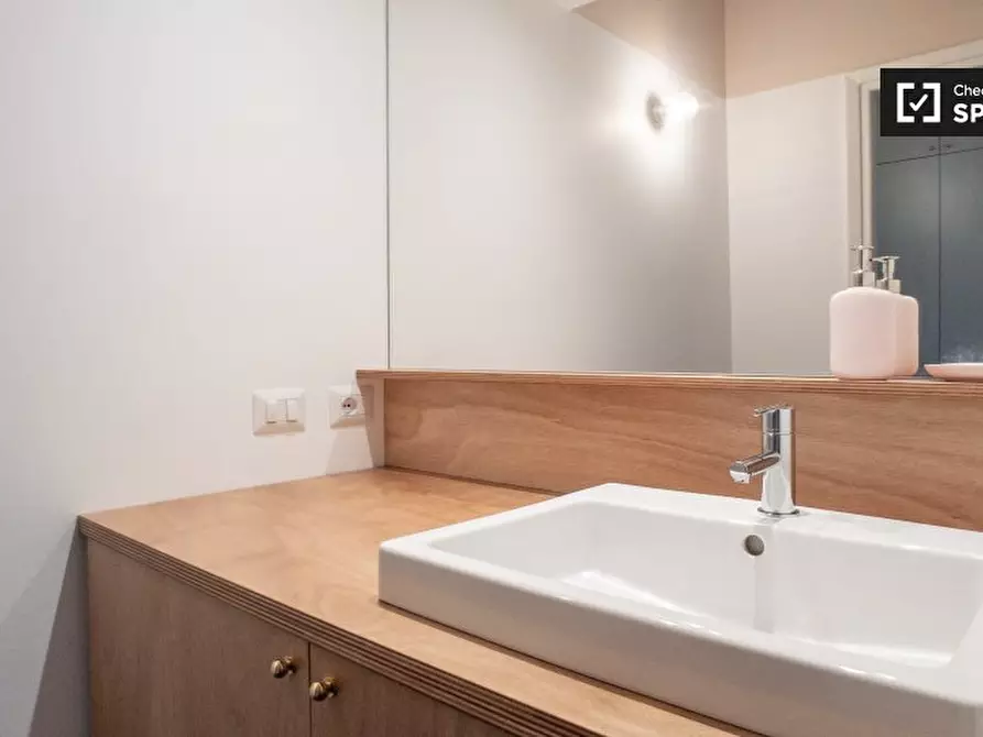 Immagine 14 di Appartamento in affitto  in Via Ariberto, 20123 Milano MI, Italy a Milano