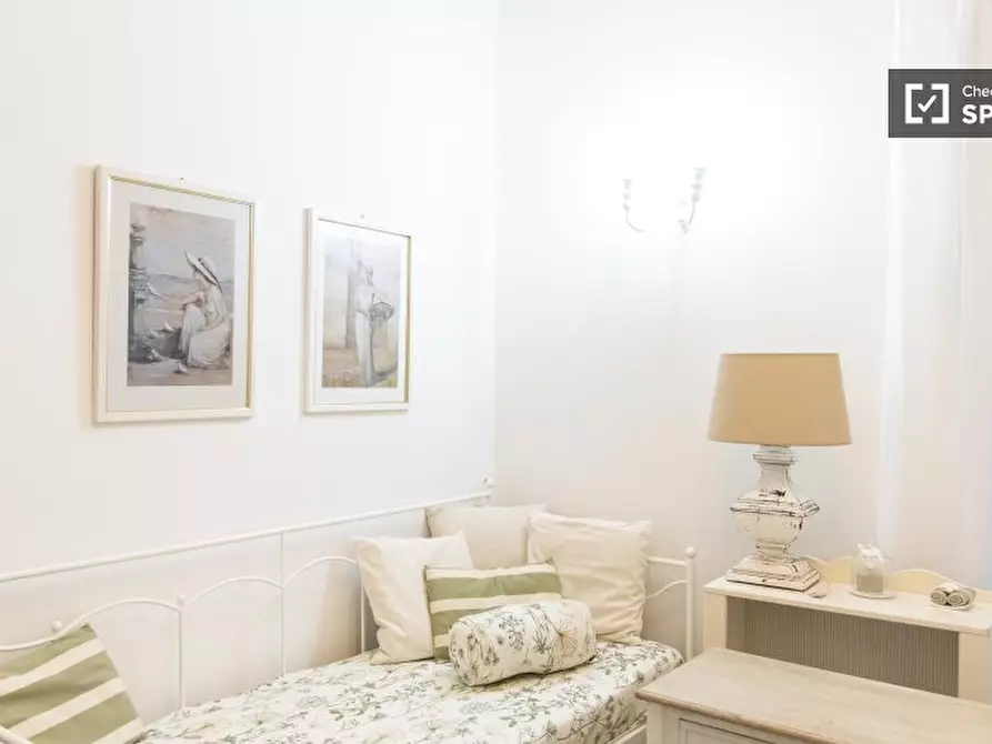 Immagine 2 di Camera condivisa in affitto  in Viale dei Quattro Venti a Roma