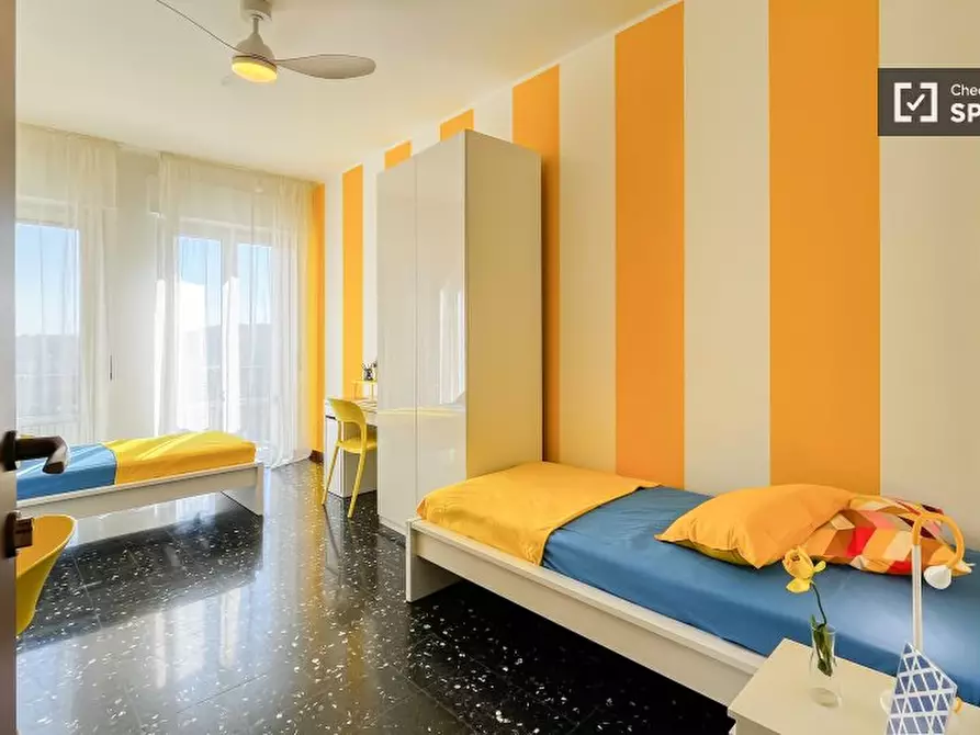 Immagine 1 di Camera condivisa in affitto  in Via Carlo Valvassori Peroni a Milano