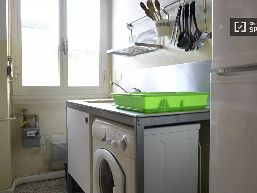 Immagine 5 di Camera condivisa in affitto  in via Baveno a Milano