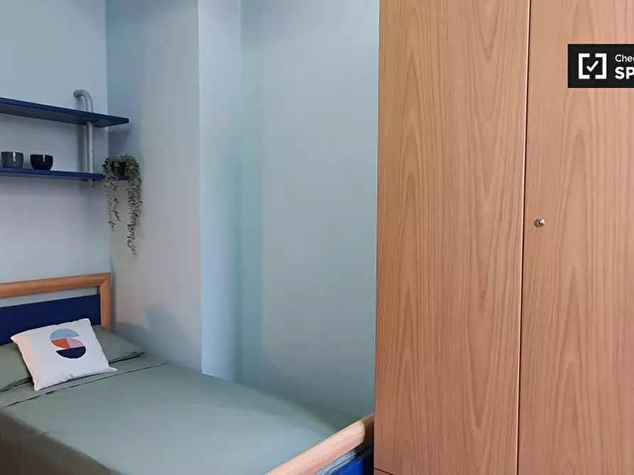 Immagine 6 di Camera condivisa in affitto  in Via Anton Giulio Barrili a Milano