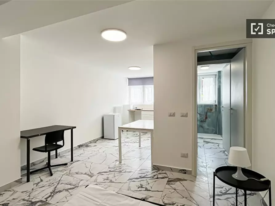 Immagine 4 di Ufficio in affitto  in Via Cinque Maggio a Milano