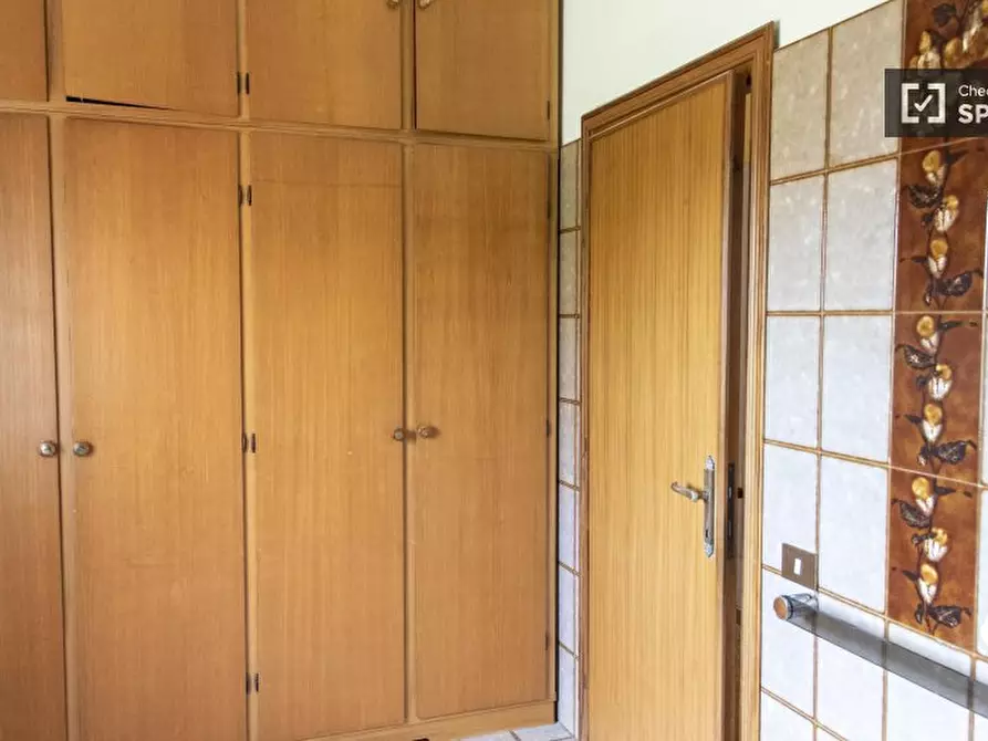 Immagine 17 di Camera condivisa in affitto  in Vicolo delle Lucarie a Roma