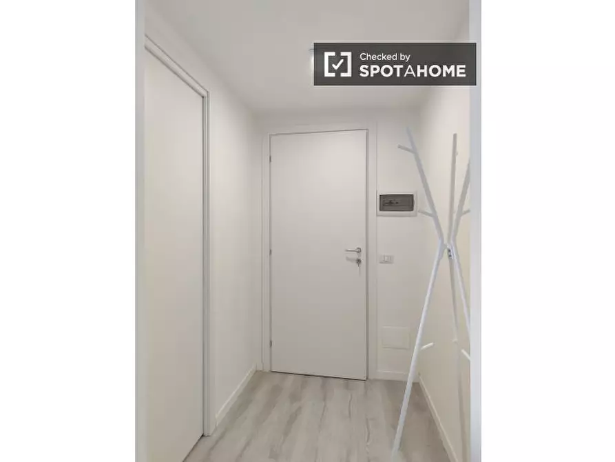 Immagine 11 di Ufficio in affitto  in Viale Brenta a Milano