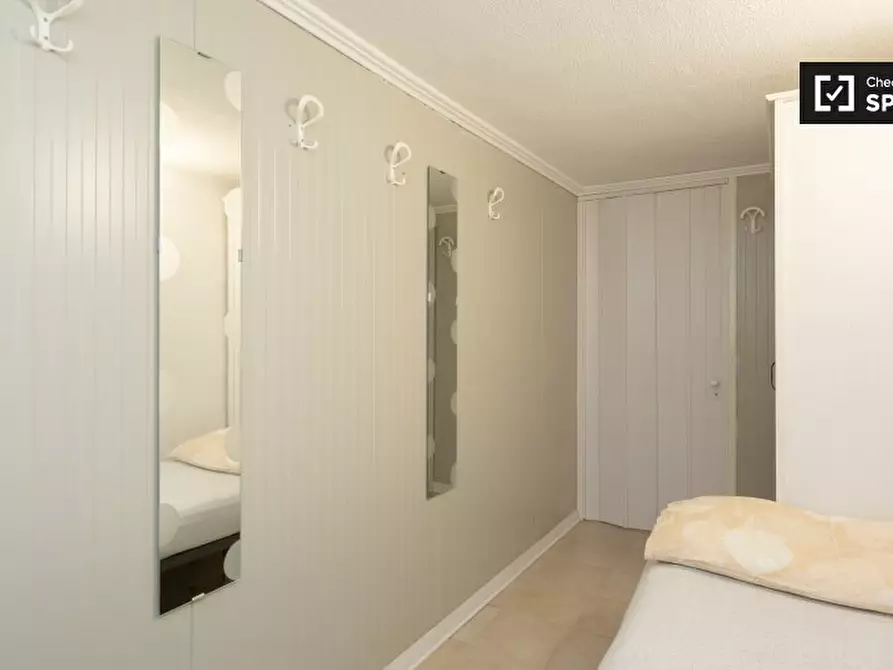 Immagine 17 di Camera condivisa in affitto  in Via Neera a Milano