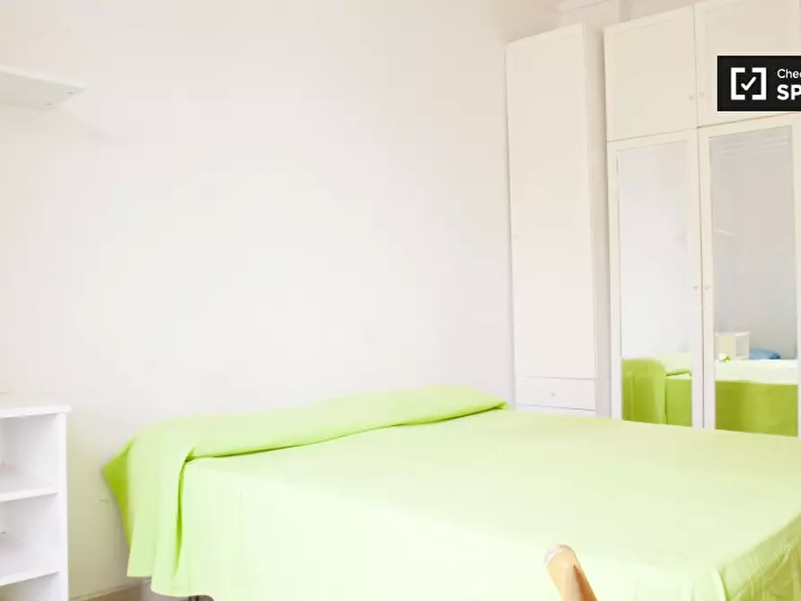 Immagine 2 di Camera condivisa in affitto  in Via Dacia a Roma