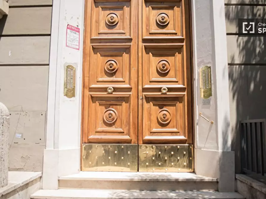 Immagine 15 di Camera condivisa in affitto  in Via Ceneda a Roma