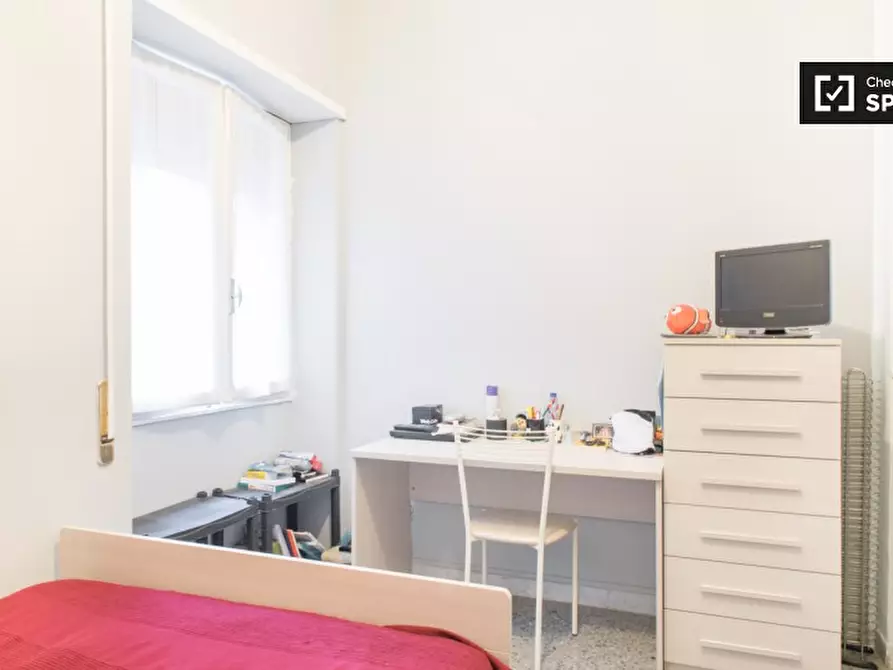 Immagine 6 di Camera condivisa in affitto  in Via Calpurnio Fiamma a Roma