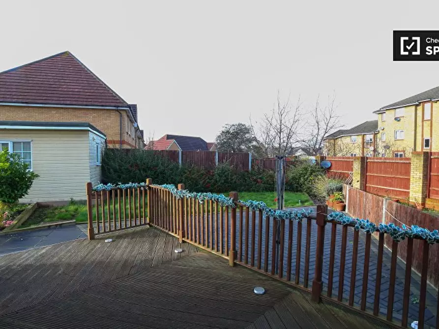 Immagine 14 di Camera condivisa in affitto  in Atlantis Cl a Barking