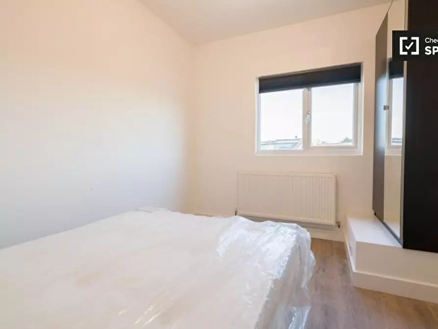 Immagine 17 di Appartamento in affitto  in Heathfield Park Drive a Barking