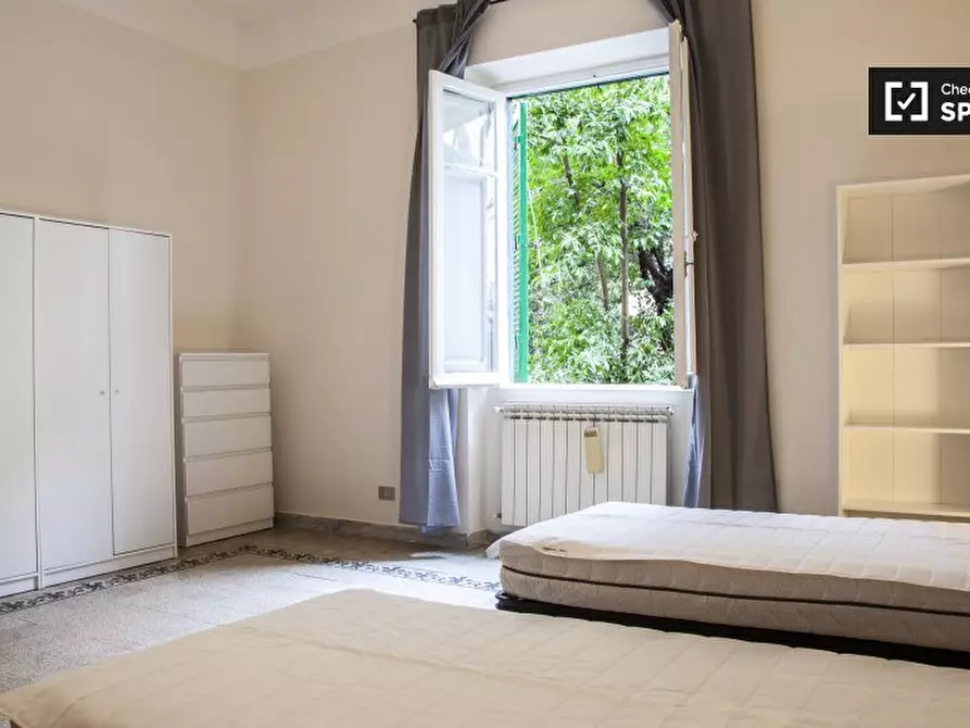 Immagine 2 di Camera condivisa in affitto  in Largo Magnagrecia a Roma