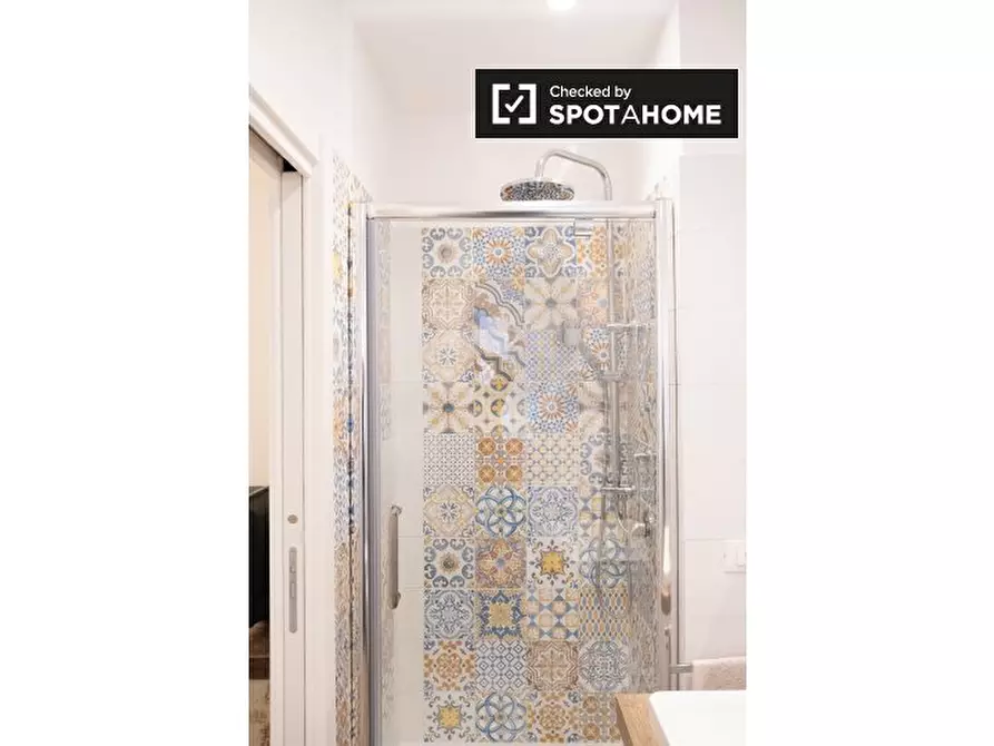 Immagine 14 di Appartamento in affitto  in Via di S. Giovanni in Laterano a Roma