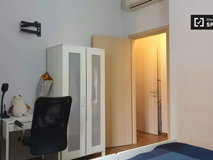 Immagine 3 di Camera condivisa in affitto  in Via Bordighera a Milano
