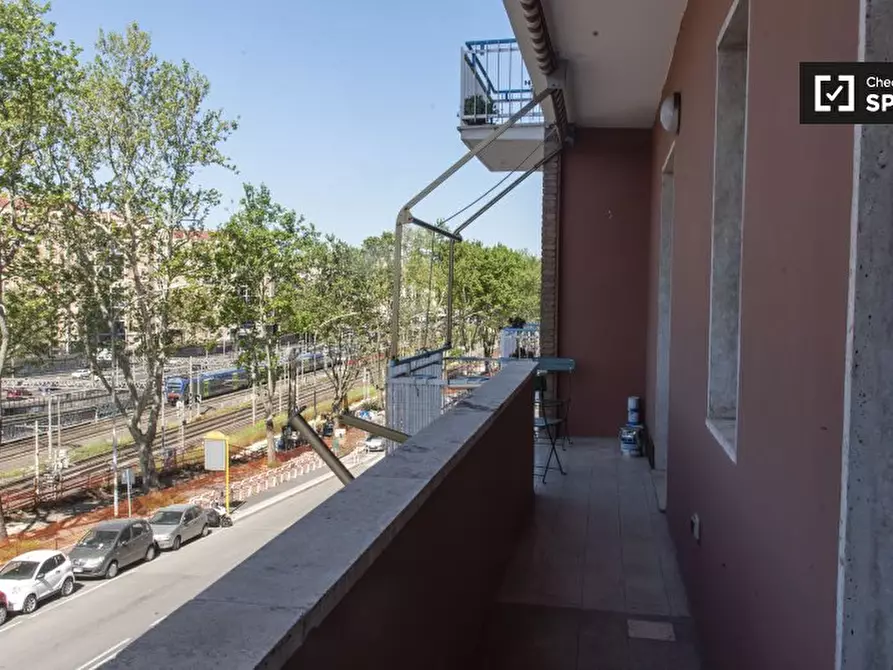 Immagine 17 di Camera condivisa in affitto  in Via Val d'Aosta a Roma