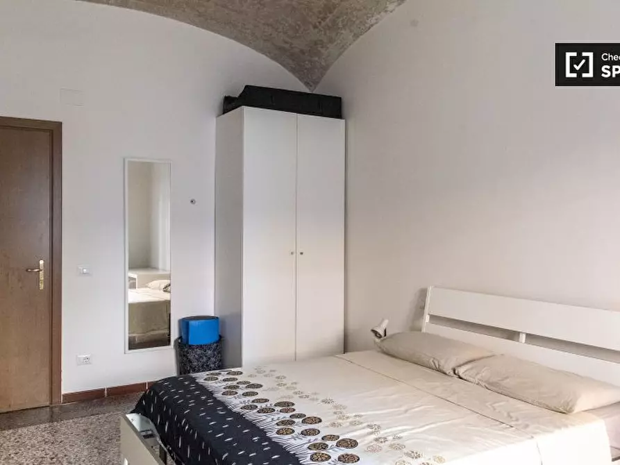 Immagine 2 di Camera condivisa in affitto  in Via Principe Amedeo a Roma
