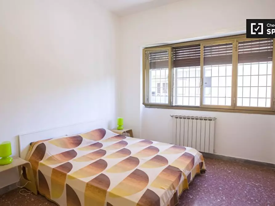 Immagine 2 di Camera condivisa in affitto  in Via Tomaso Monicelli a Roma