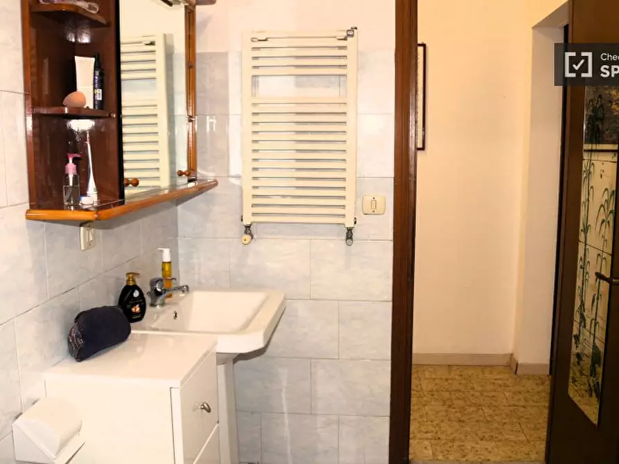 Immagine 16 di Camera condivisa in affitto  in Via Giuseppe de Robertis a Roma