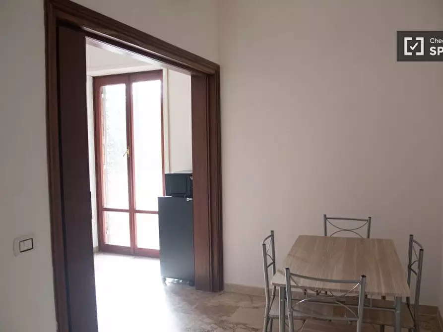 Immagine 14 di Camera condivisa in affitto  in Via Colle Di Mezzo a Roma
