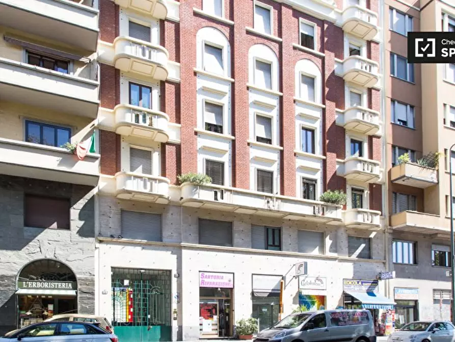 Immagine 16 di Camera condivisa in affitto  in Piazzale Susa a Milano