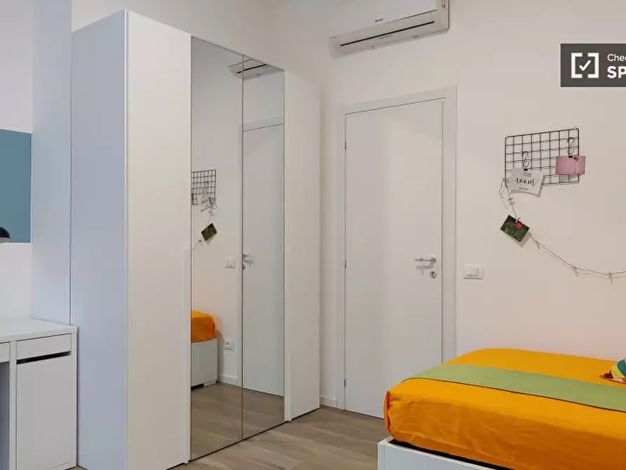 Immagine 3 di Camera condivisa in affitto  in Viale Monza a Milano