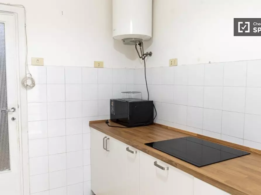 Immagine 7 di Appartamento in affitto  in Via Badia di Cava a Roma