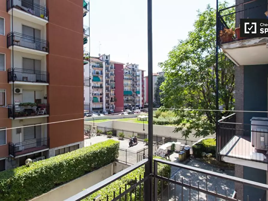 Immagine 5 di Camera condivisa in affitto  in Via Mincio a Milano