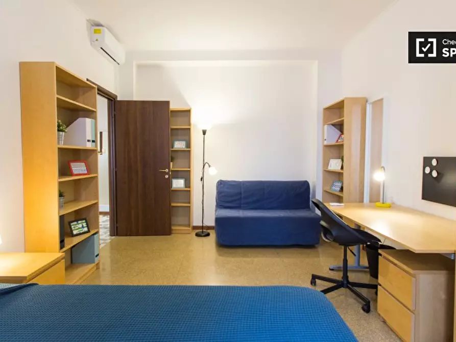 Immagine 4 di Camera condivisa in affitto  in Via Washington a Milano