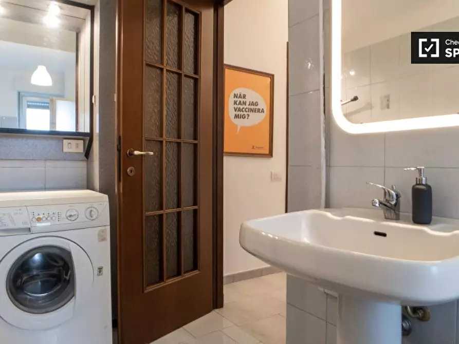 Immagine 16 di Camera condivisa in affitto  in Via Emilio Broglio a Milano