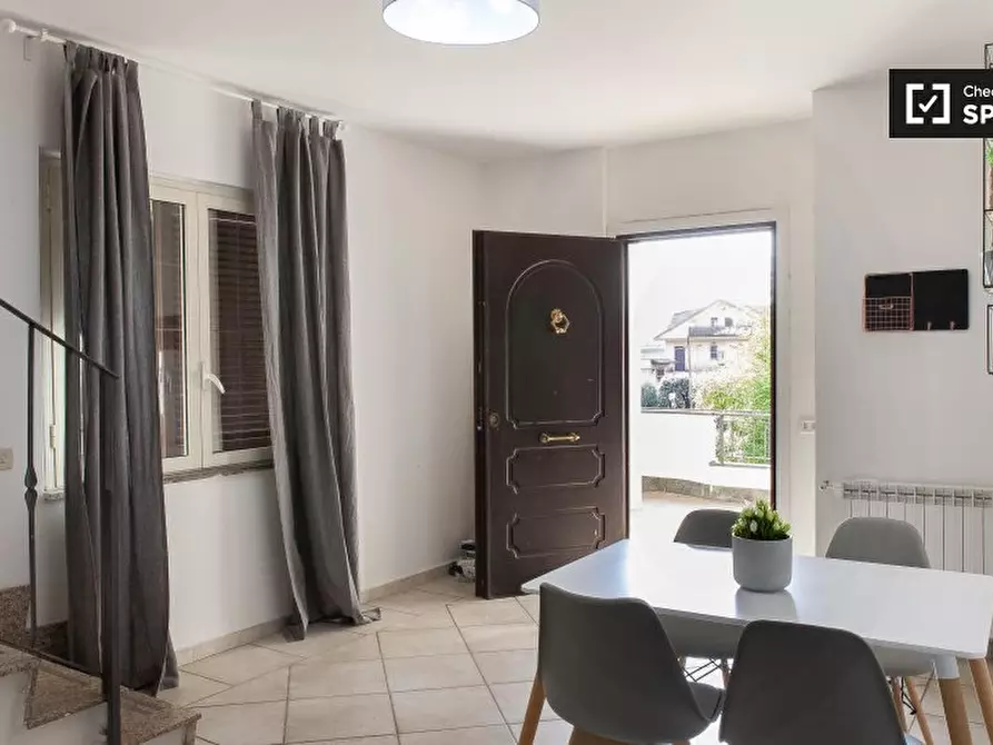 Immagine 8 di Camera condivisa in affitto  in Via Raddusa, 00133 Roma RM, Italy a Roma